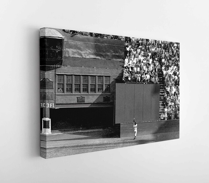 Willie-Mays-The-Catch-New-York-Giants-Vintage-Canvas-Baseball-Poster-Sports-Lover-Wall-Art-MLB-Prints-MLB-Art-2