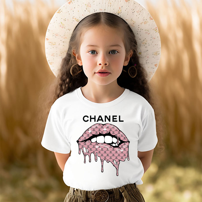 Chanel-Mouth-Logo-Unisex-T-Shirt-TTB2621-3