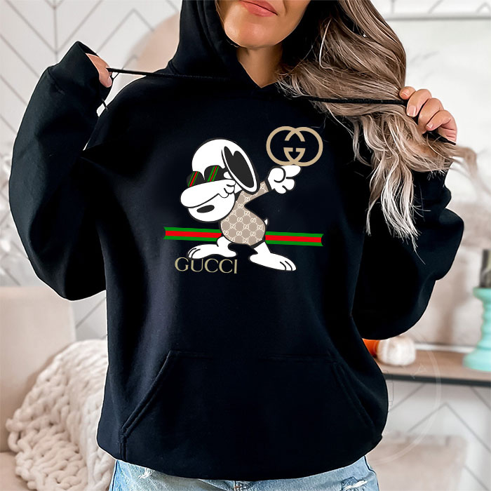 Gucci-Snoopy-Dabbing-Unisex-Pullover-Hoodie-TB225-2