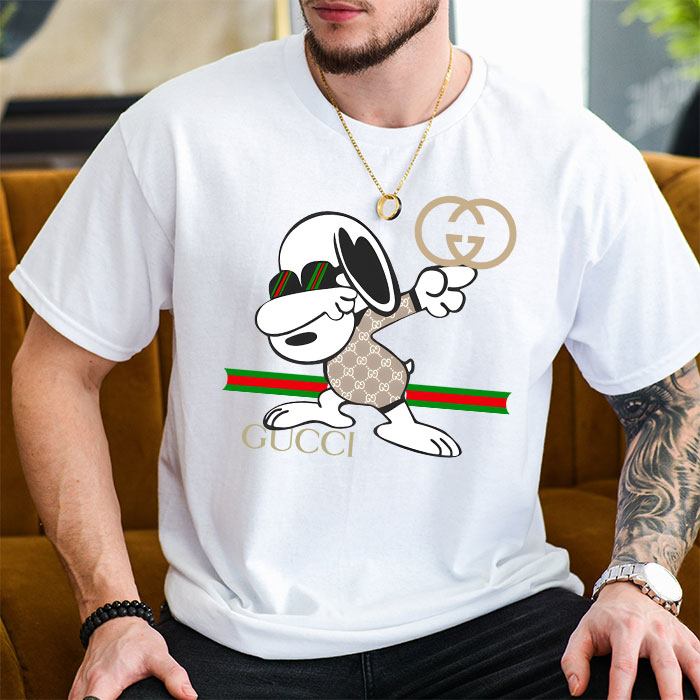 Gucci-Snoopy-Dabbing-Unisex-T-Shirt-CB457-2
