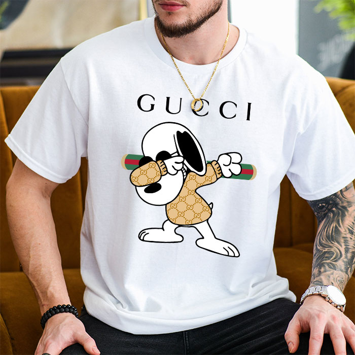 Gucci-Snoopy-Dabbing-Unisex-T-Shirt-CB486-2
