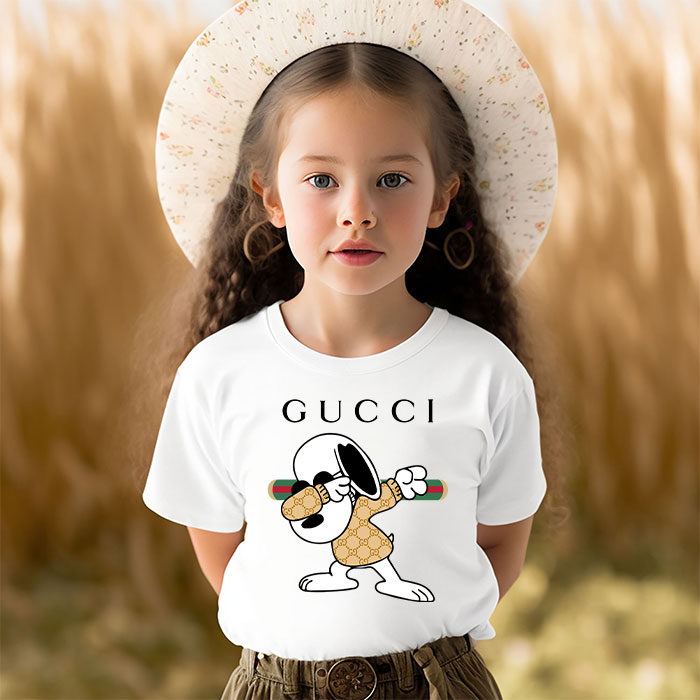 Gucci-Snoopy-Dabbing-Unisex-T-Shirt-CB486-3