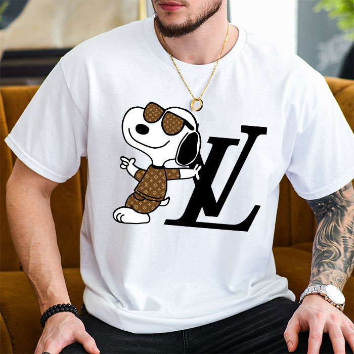 Louis-Vuitton-Monogram-Canvas-Pattern-Snoopy-LV-Unisex-T-Shirt-CB410-2