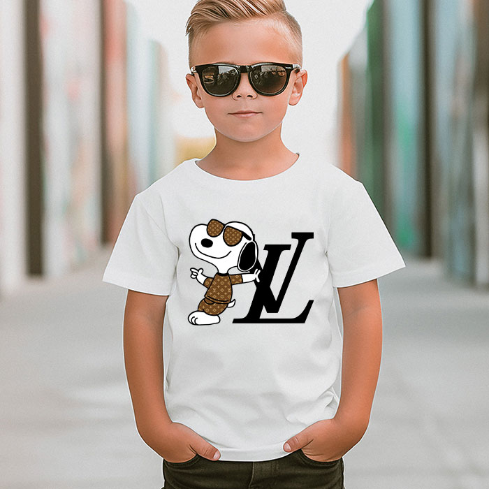 Louis-Vuitton-Monogram-Canvas-Pattern-Snoopy-LV-Unisex-T-Shirt-CB410-4