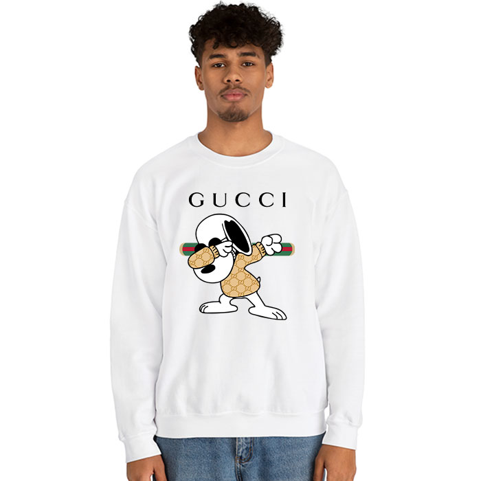 Gucci-Snoopy-Dabbing-Crewneck-Sweatshirt-CSTB0420-2