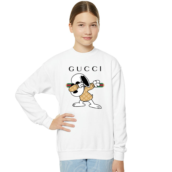 Gucci-Snoopy-Dabbing-Crewneck-Sweatshirt-CSTB0420-4
