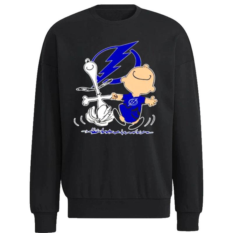 Tampa-Bay-Lightning-Snoopy-And-Charlie-Brown-Dancing-Unisex-Sweatshirt Tampa Bay Lightning Snoopy And Charlie Brown Dancing Unisex Sweatshirt