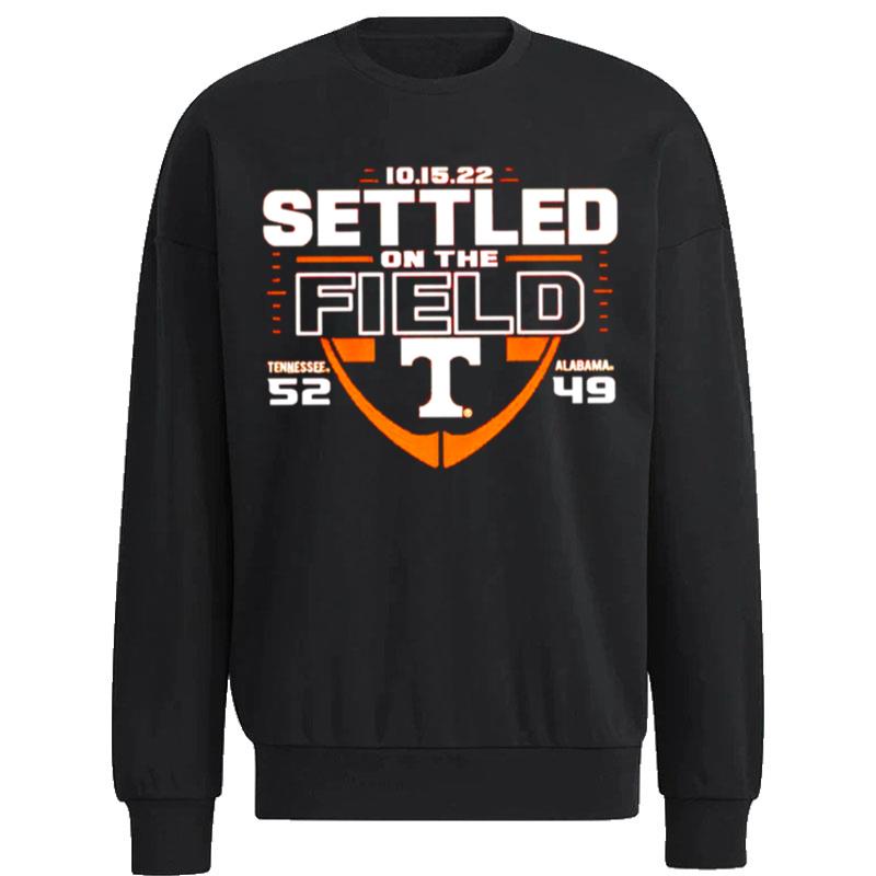 Tennessee-Volunteers-Vs.-Alabama-Crimson-Tide-Settled-On-The-Field-Unisex-Sweatshirt Tennessee Volunteers Vs. Alabama Crimson Tide Settled On The Field Unisex Sweatshirt