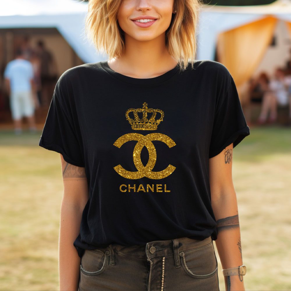 Chanel-Queen-Glitter-Logo-Lady-T-Shirt-Luxury-Tee-For-Women-LDS1162-3