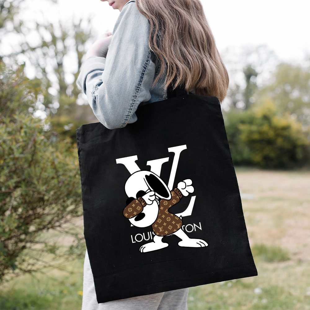 Louis-Vuitton-Monogram-Canvas-Pattern-Snoopy-Dabbing-Cotton-Canvas-Tote-Bag-TTB1675-1