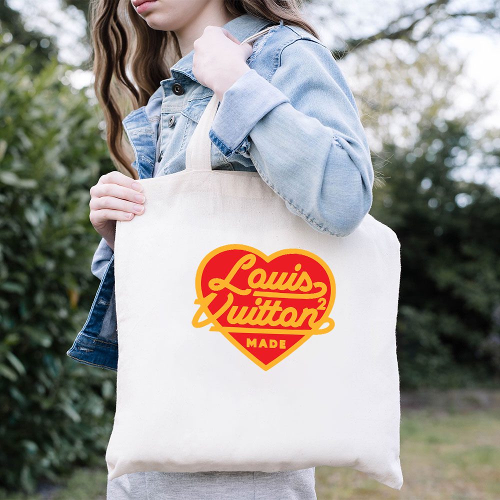 Louis-Vuitton-Nigo-Intarsia-Jacquard-Heart-Crewneck-Cotton-Canvas-Tote-Bag-TTB1666-3